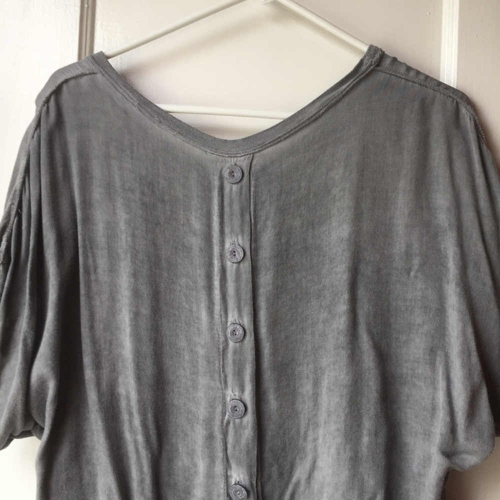 Top - Picture 2 of 2